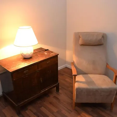 度假居 图玛尼米小屋旅馆 *