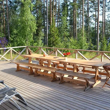 度假居 图玛尼米小屋旅馆 Kokonvaara